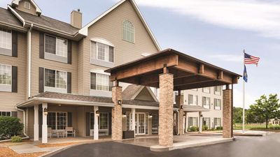 Country Inn & Suites West Bend