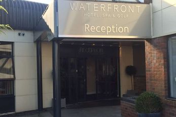 Wyboston Lakes Resort-Waterfront Hotel