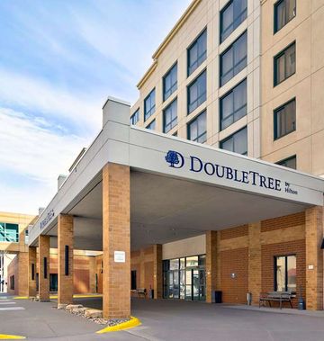 DoubleTree by Hilton Davenport