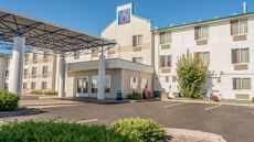 Motel 6 Redmond