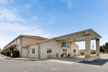 Motel 6 Hinesville