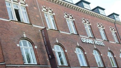 First Hotel Grand