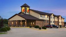 Super 8 Marion