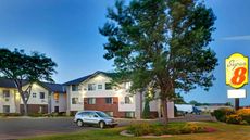 Super 8 Aberdeen East