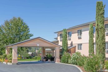 Super 8 Grants Pass