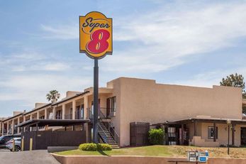 Super 8 Barstow