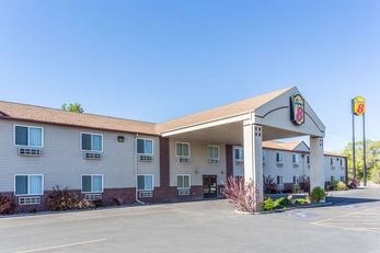 Super 8 Blackfoot