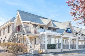Days Inn Springfield/Phil Intl Airport