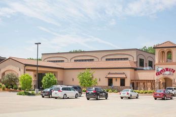 Ramada Tropics Resort/Conference Center