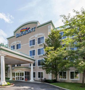 Baymont Inn & Suites Grand Rapids N