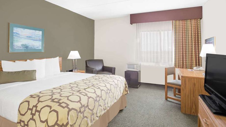 Baymont Inn & Suites Janesville Janesville, WI Meeting Rooms & Event