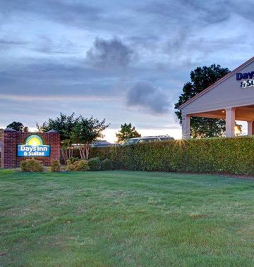 Days Inn & Suites Collierville