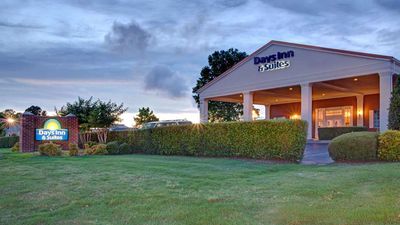 Days Inn & Suites Collierville