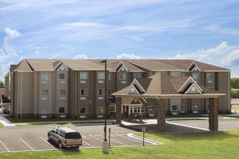 Microtel Inn/Suites by Wyndham Fairmont