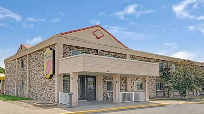 Super 8 Monticello