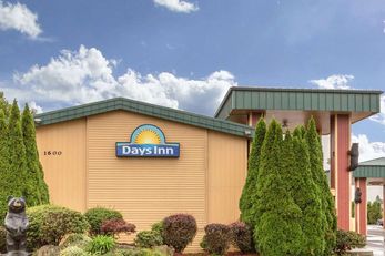 Days Inn Black Bear