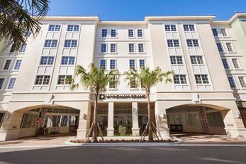 Wyndham Grand Jupiter Harbourside Place