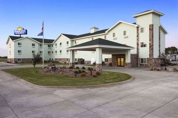 Days Inn & Suites Columbus East