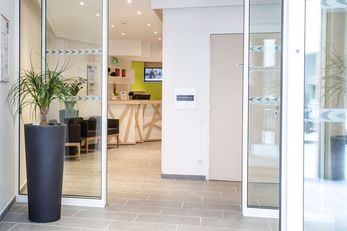 Kyriad Chambery Center Curial