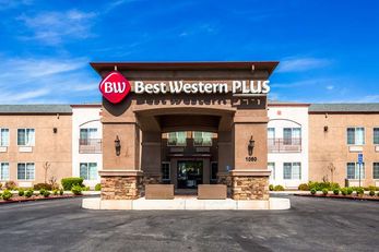 Best Western Plus Twin View Inn & Suites
