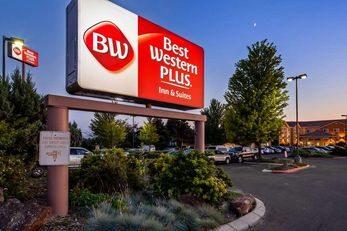 Best Western Plus Caldwell Inn & Suites