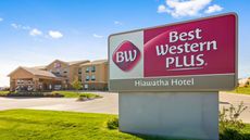 Best Western Plus Hiawatha Hotel