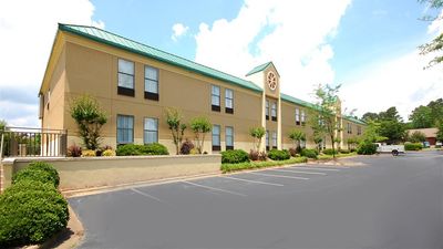 Best Western Plus Edison Inn