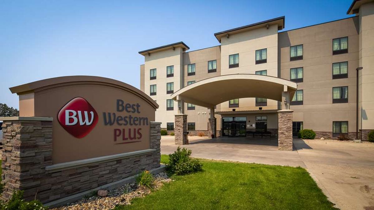 Best Western Plus Williston Hotel/Stes Williston, ND Hotels First