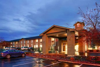 Best Western Plus Rama Inn & Suites