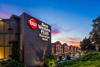 Best Western Plus Rivershore Hotel