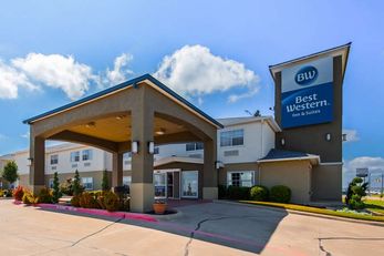 Best Western Club House Inn & Suites