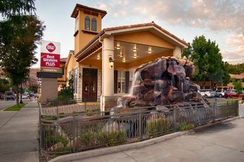 Best Western Plus Greenwell Inn