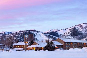 Best Western Plus Landmark Inn & Pancake