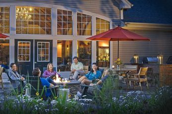 Green Mountain Suites Hotel