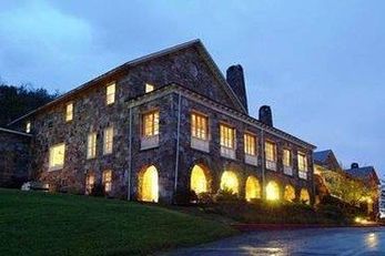 Mountain Lake Hotel