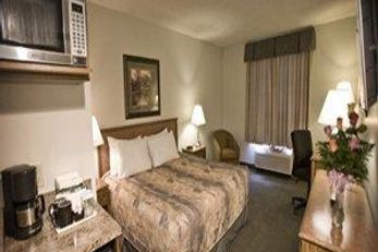Service Plus Inns & Suites