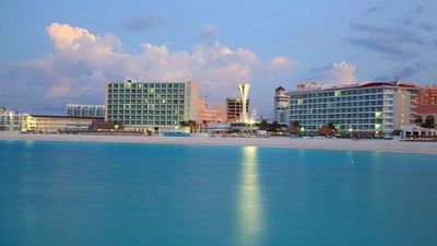 Krystal Cancun