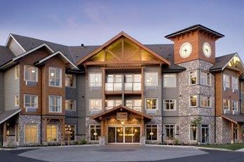 Old House Village Hotel & Spa