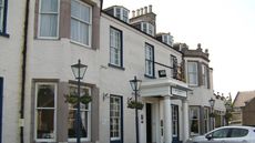 Kintore Arms Hotel