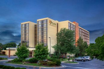 University Plaza Hotel & Convention Cent