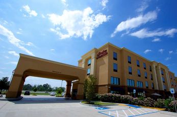 Hampton Inn & Suites Tomball