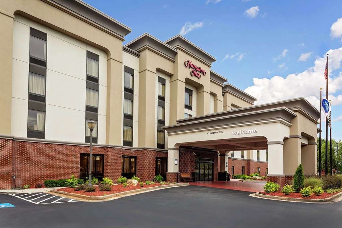 Hampton Inn Atlanta-Fairburn- Tourist Class Fairburn, GA Hotels- GDS  Reservation Codes: Travel Weekly