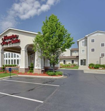 Hampton Inn & Suites