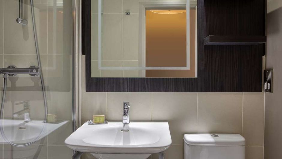 DoubleTree by Hilton Edinburgh City Room