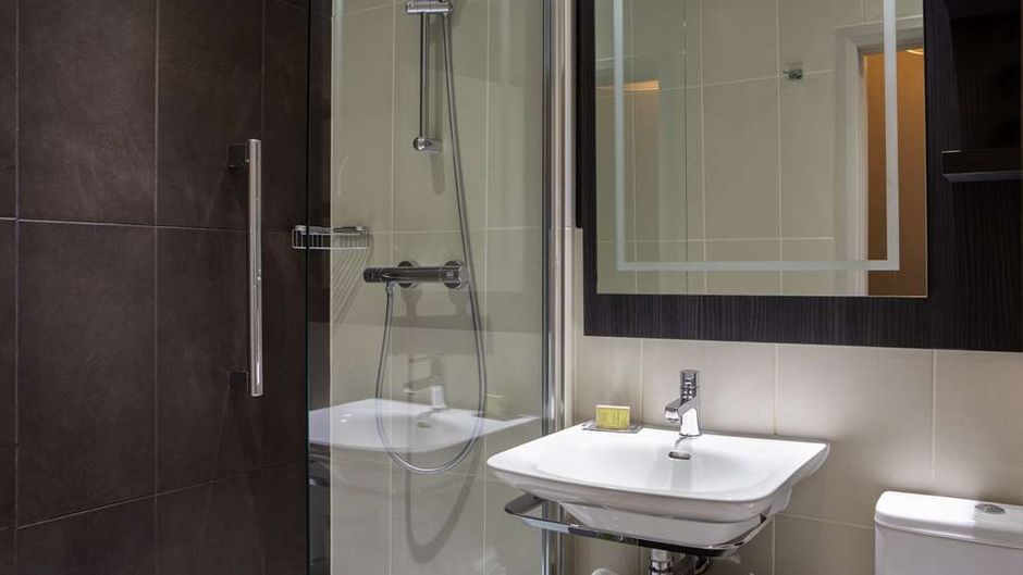 DoubleTree by Hilton Edinburgh City Room