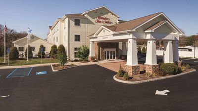 Hampton Inn & Suites Mystic
