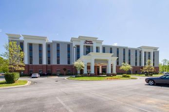 Hampton Inn & Suites Hampton Cove