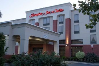 Hampton Inn & Suites Virginia Center