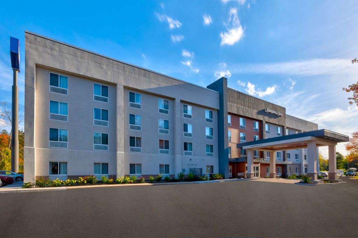 Hampton Inn Waterbury- Tourist Class Waterbury, CT Hotels ...