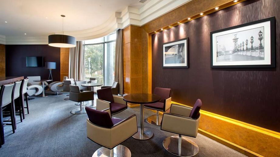 HILTON PARIS CHARLES DE GAULLE AIRPORT $169 ($̶2̶4̶9̶) - Updated 2023  Prices & Hotel Reviews - Tremblay-En-France